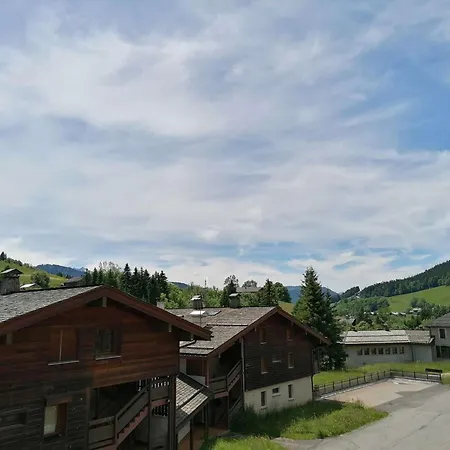 Appt 2 Pieces Pour 5 Pers Avec Balcon Et Parking A Chinaillon, Pres Des Pistes - Fr-1-241-121 * Le Grand-Bornand